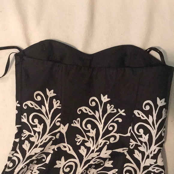 White House black market strapless dress - Picture 3 of 4